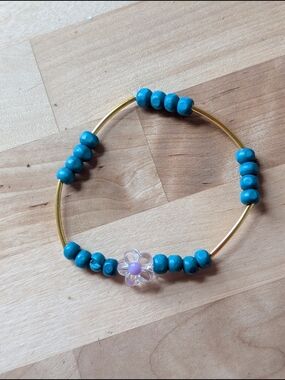 Beaded Turquoise & Gold Flower Stretch Bracelet